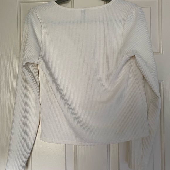 nwot H&M DIVIDED White Ribbed Tie Front Top - Picture 2 of 3